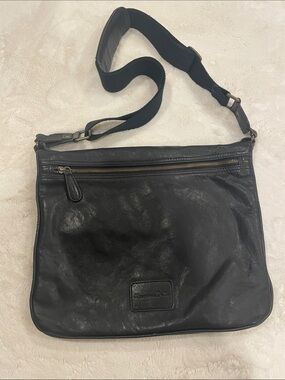 Massimo Dutti Black Leather Messenger Bag